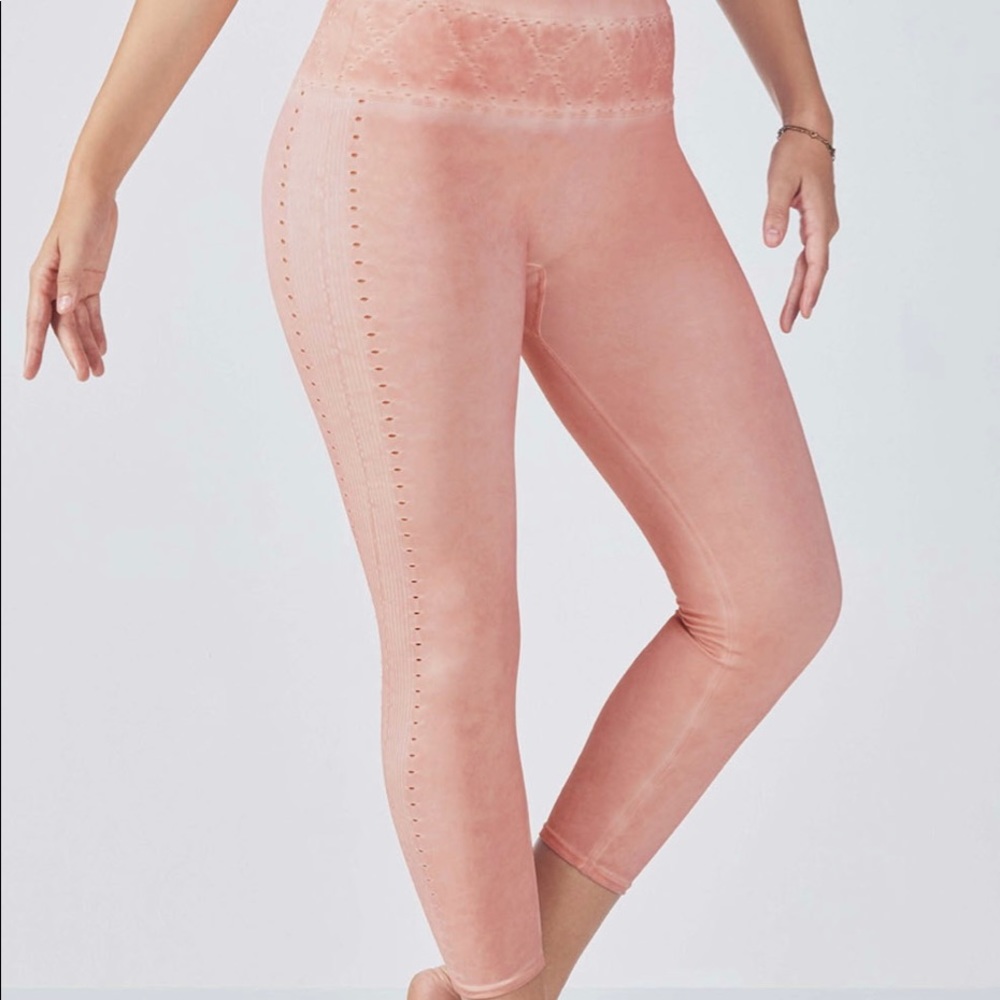 Fabletics- Seamless Solid Capri Xs Washed Roseblo… - image 1